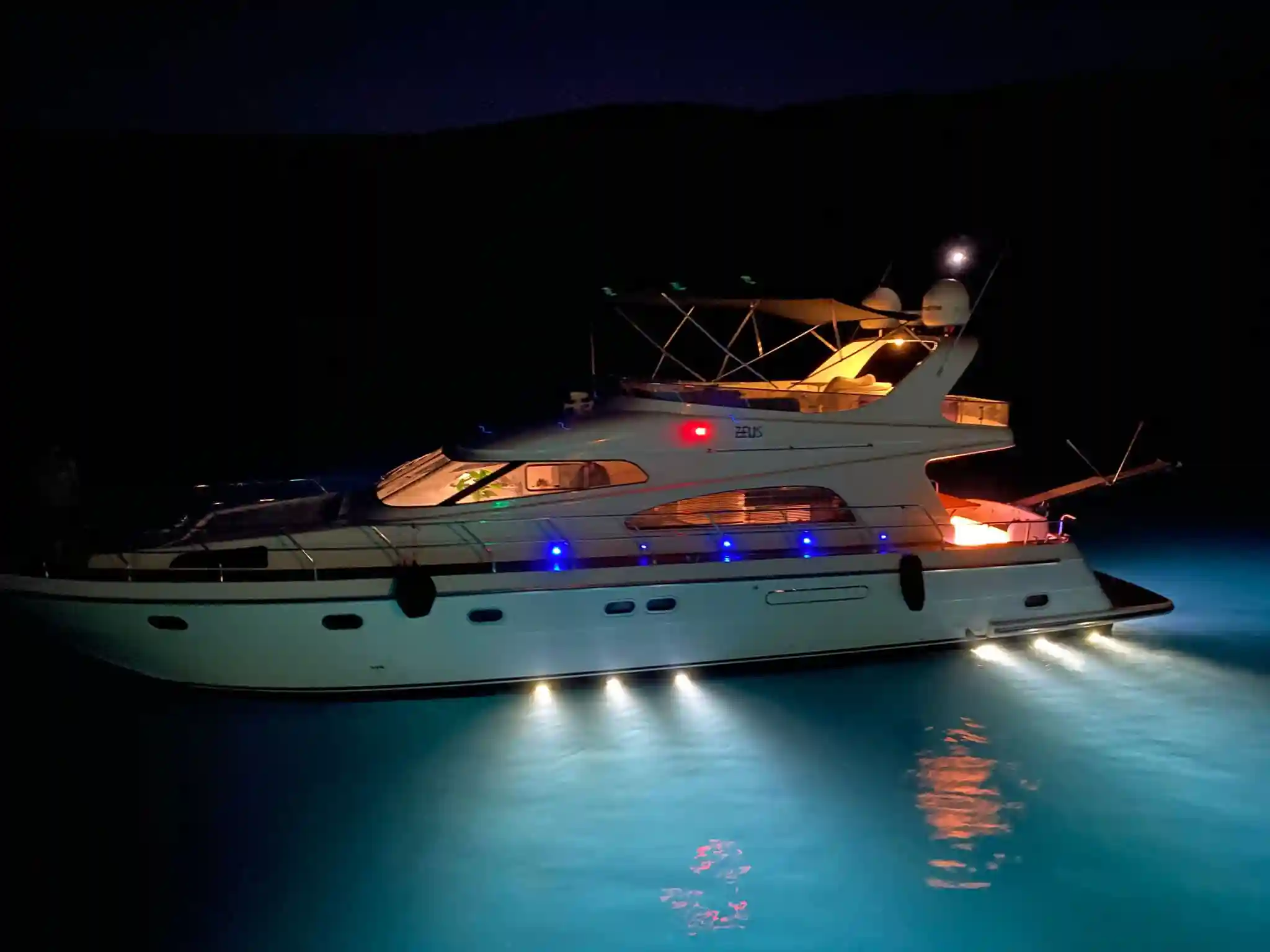 DAILY YACHT CHARTER BODRUM