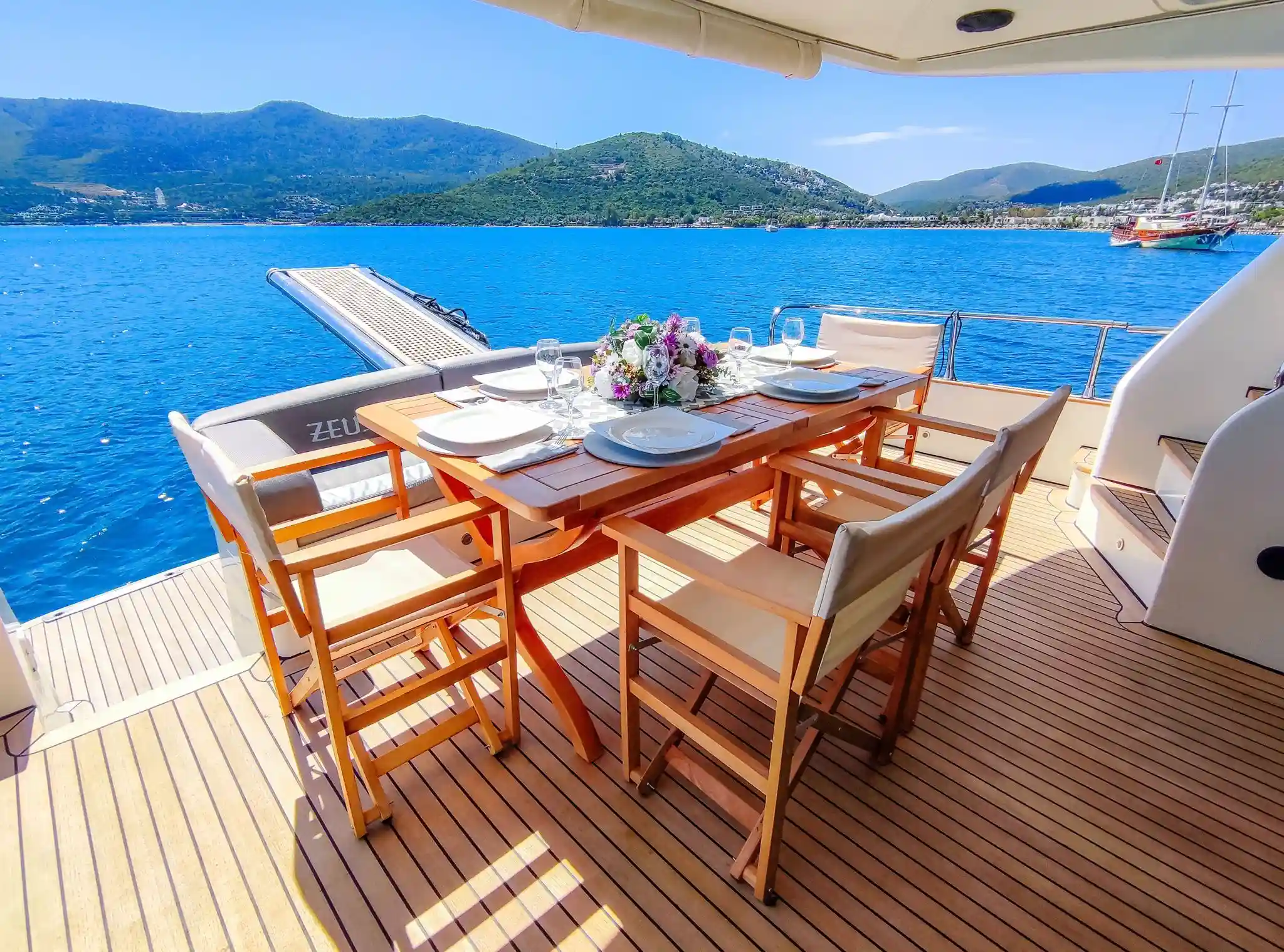 DAILY YACHT CHARTER BODRUM