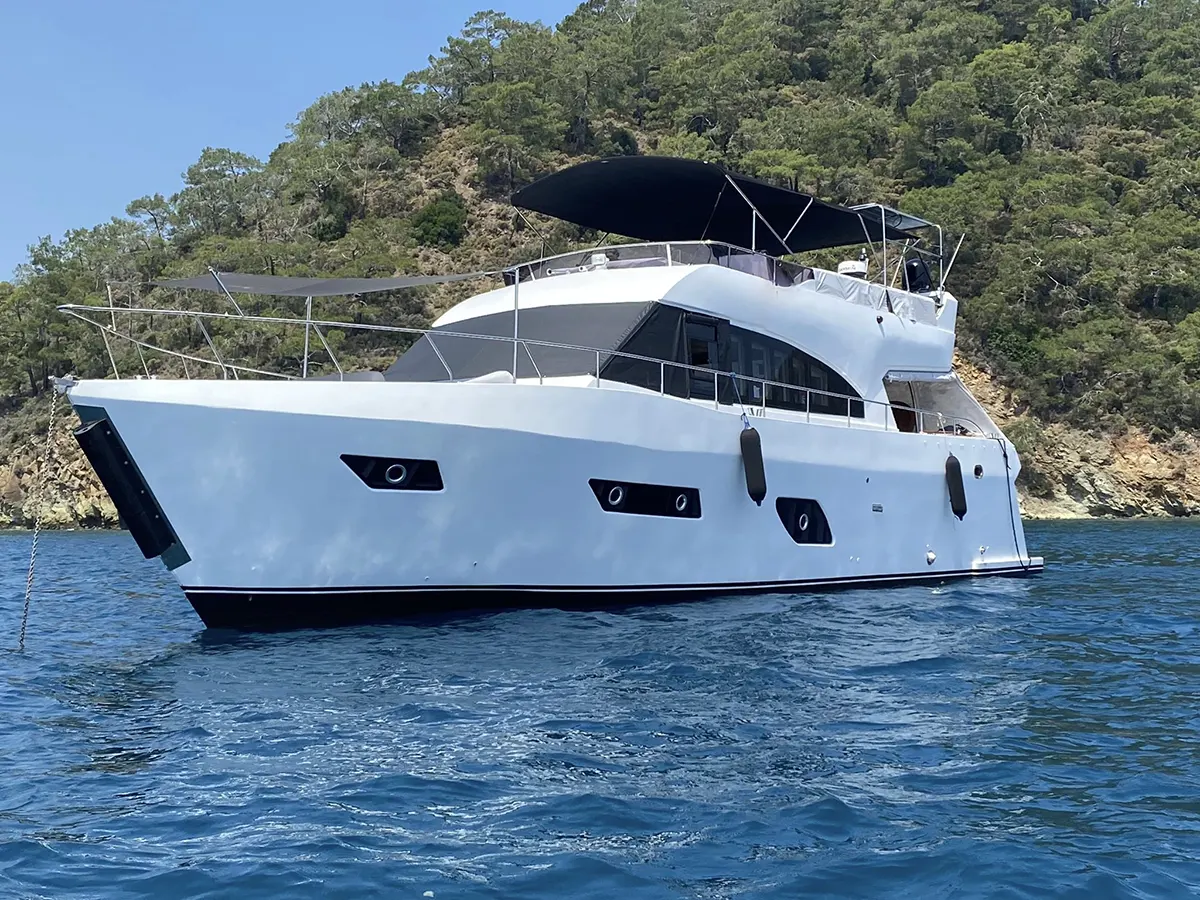 yacht