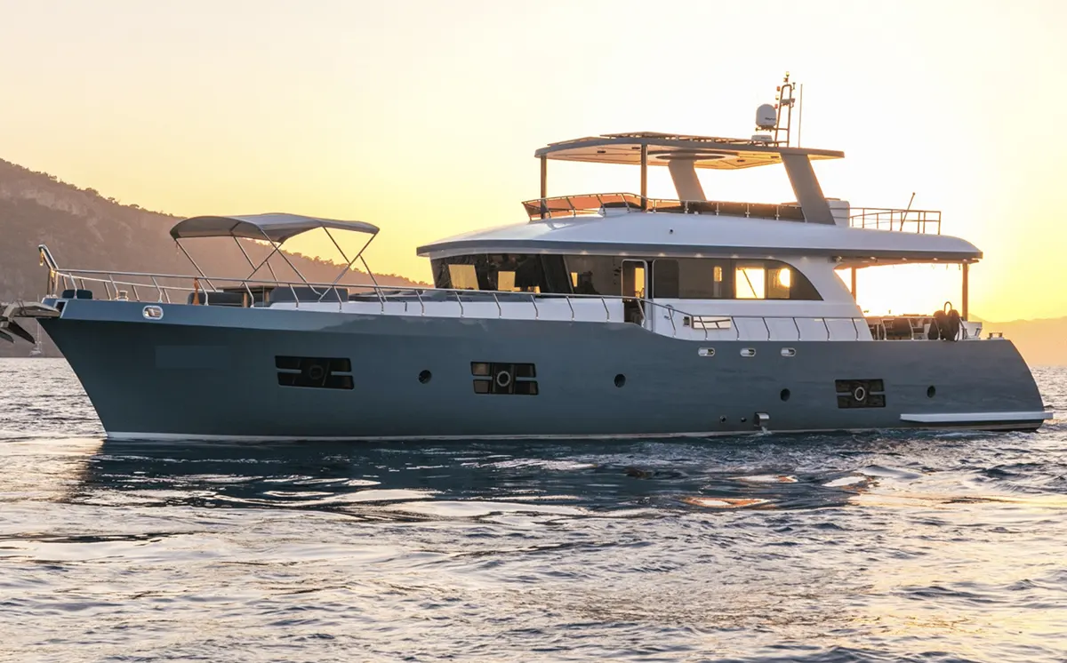 yacht